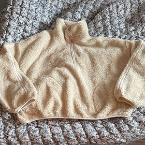 Old Navy Women’s zip up fleece jacket size large